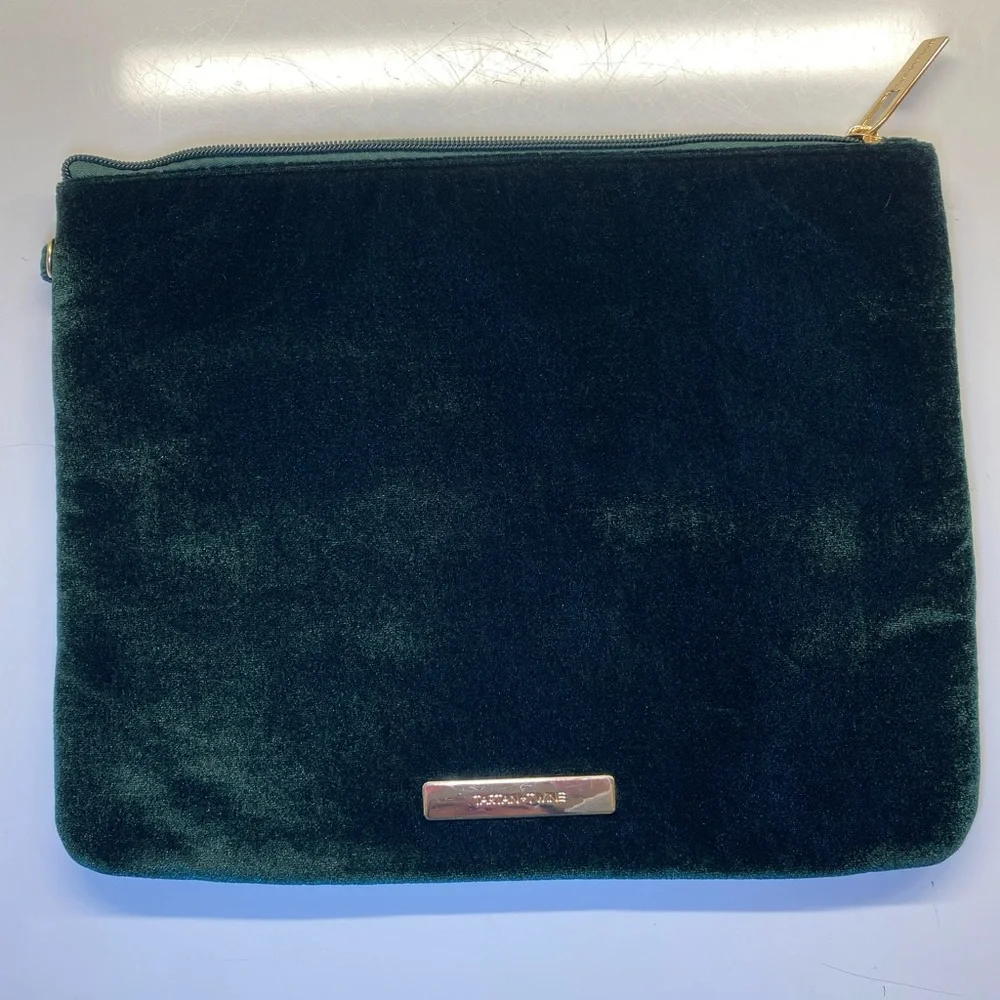 Tartan & Twine Emerald Green Velvet Makeup Cosmetic Bag - New‎ X